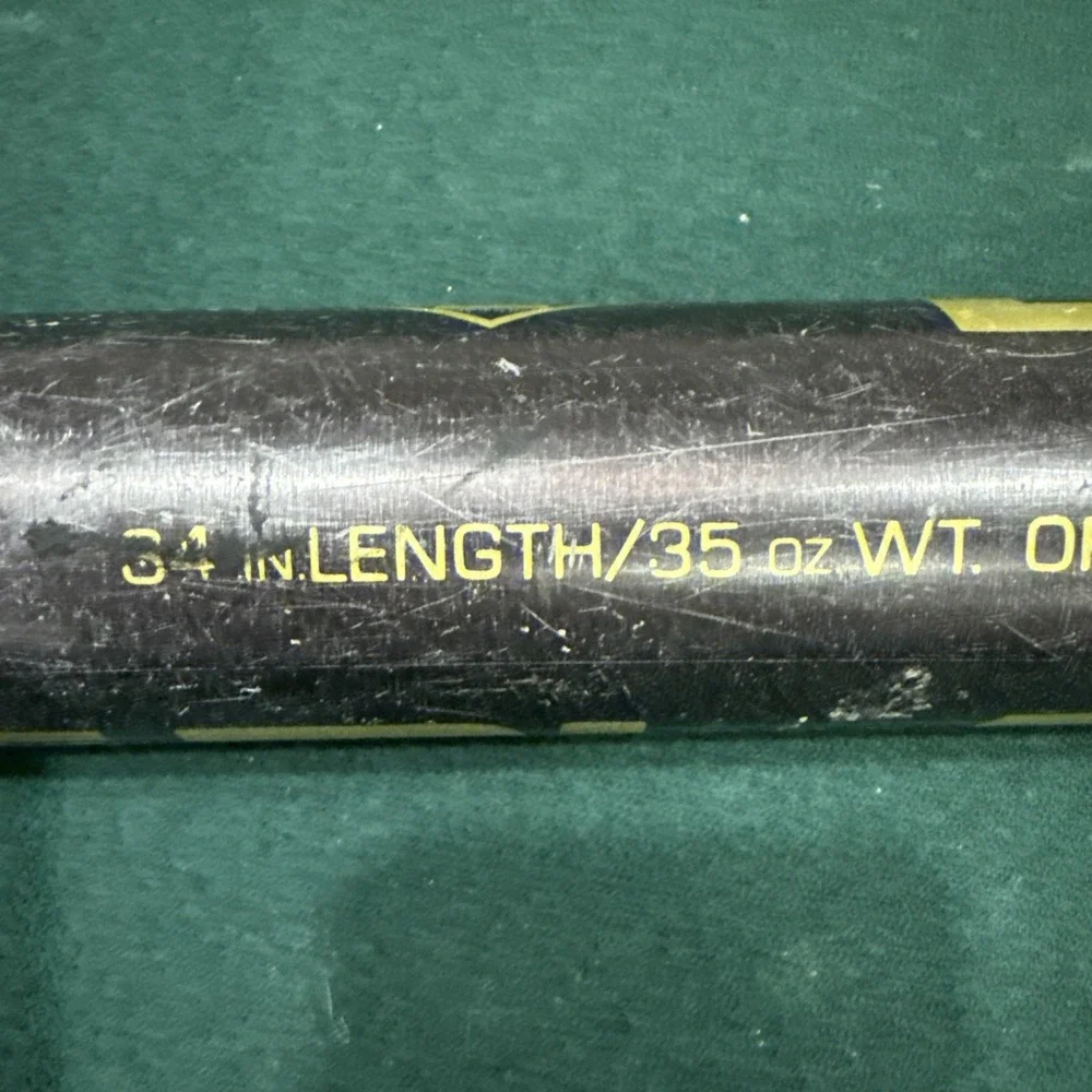 Easton Black Magic‎ S80-3435 2 1/4